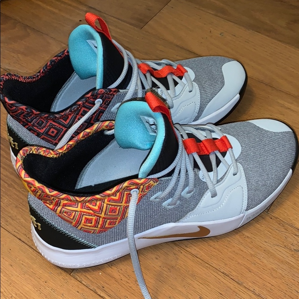 Paul George 3 BHM Edition size 11